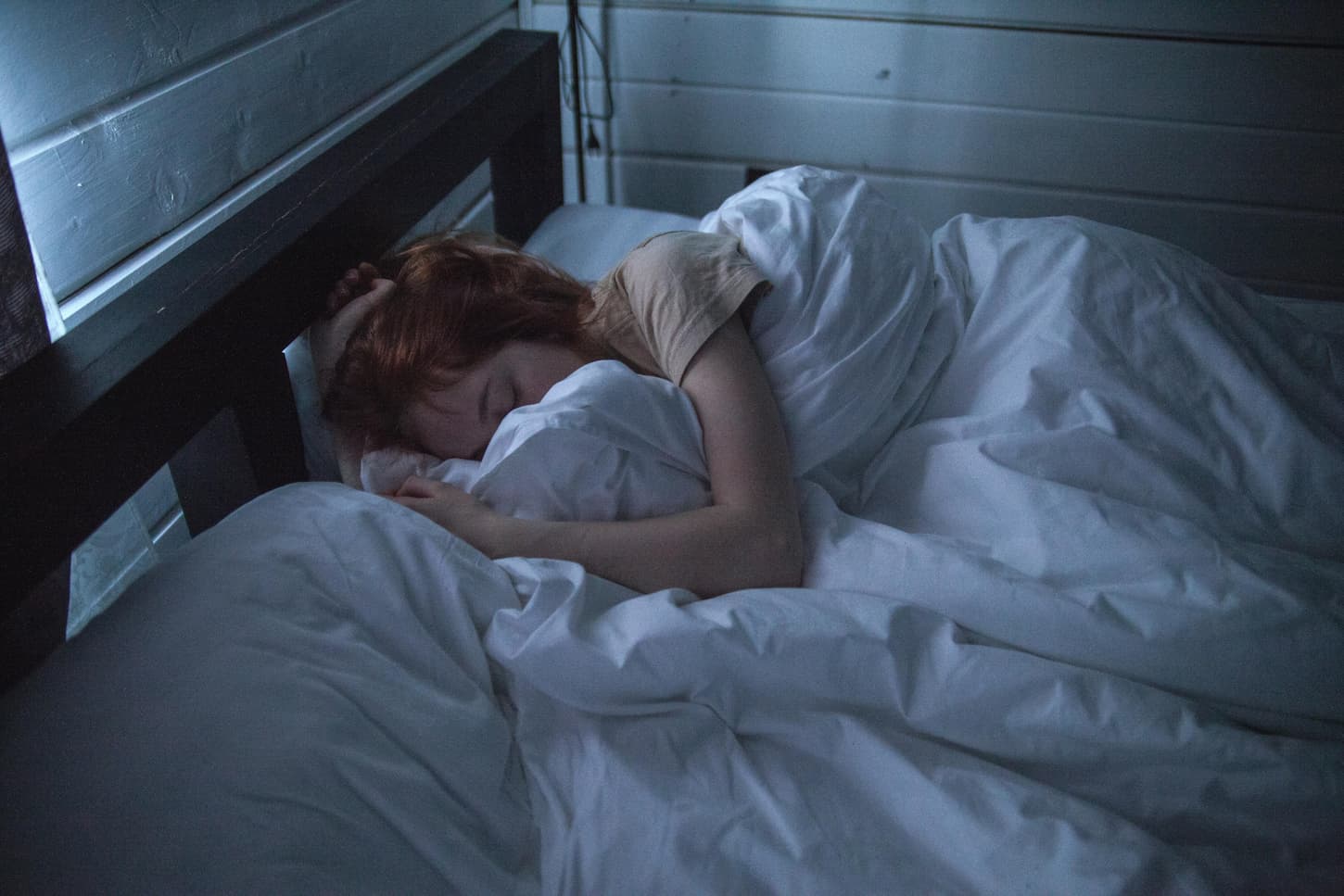 Restful sleeping environment fostering deep recovery